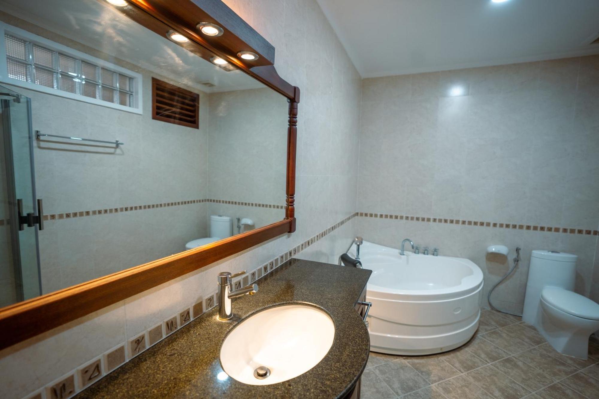 פנום פן Hamptons Apartments מראה חיצוני תמונה