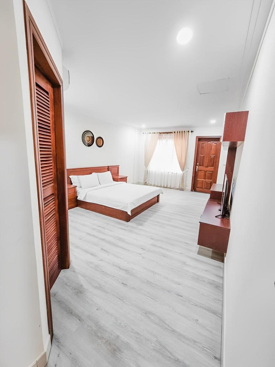 פנום פן Hamptons Apartments מראה חיצוני תמונה