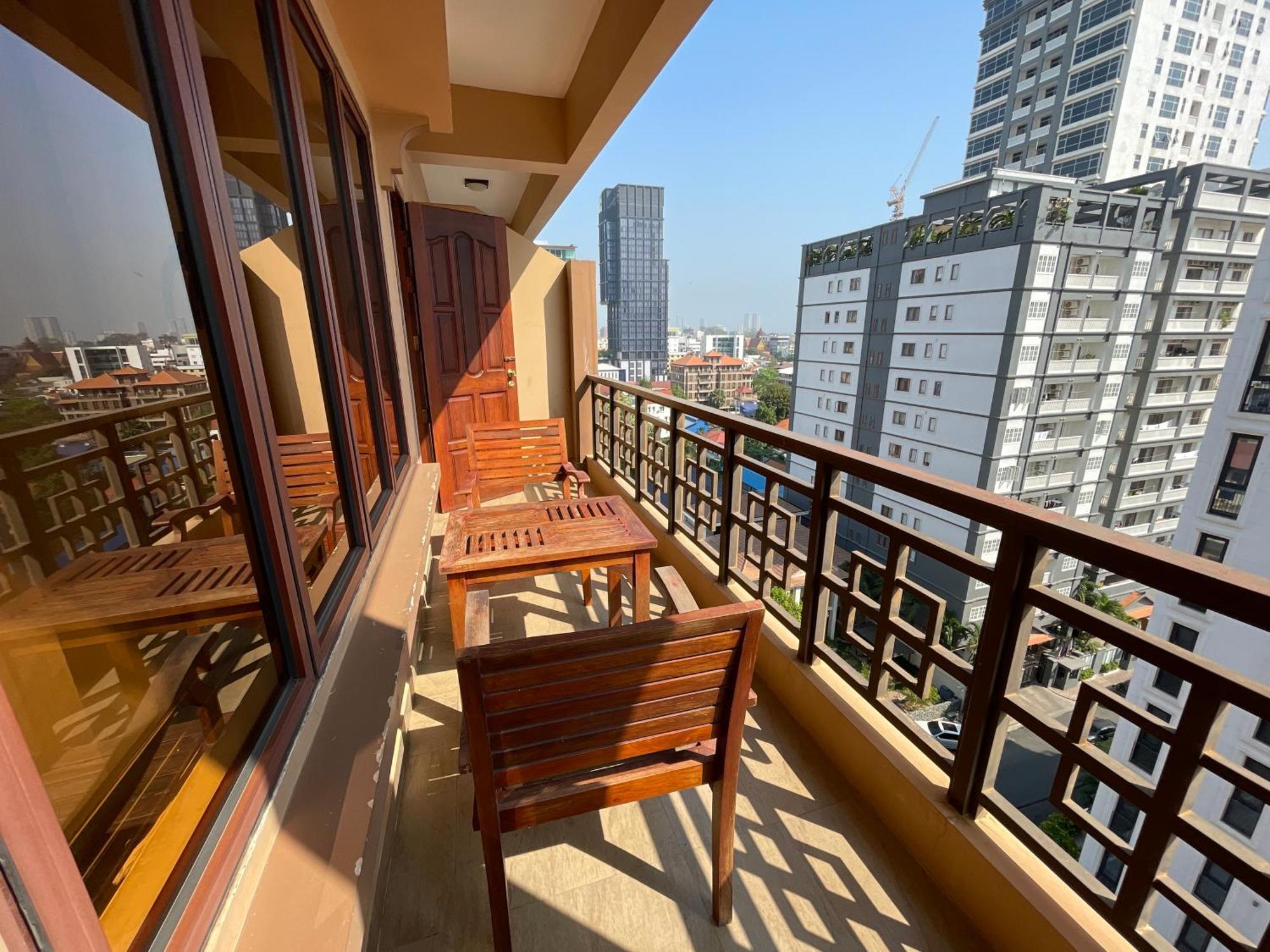 פנום פן Hamptons Apartments מראה חיצוני תמונה