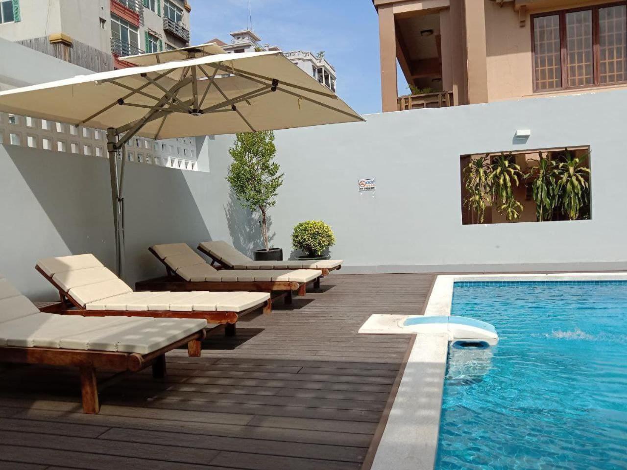 פנום פן Hamptons Apartments מראה חיצוני תמונה