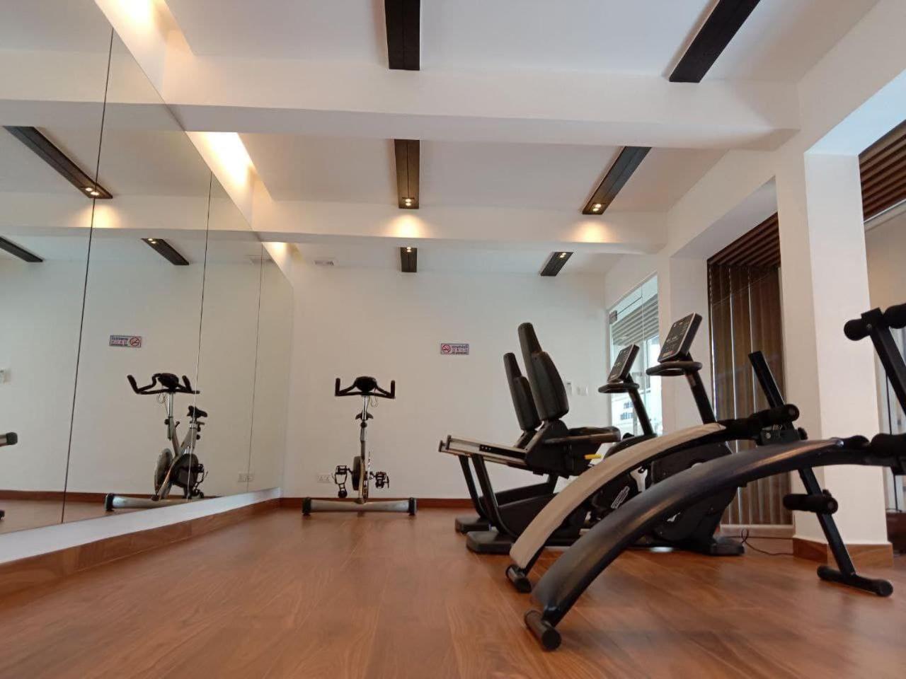 פנום פן Hamptons Apartments מראה חיצוני תמונה